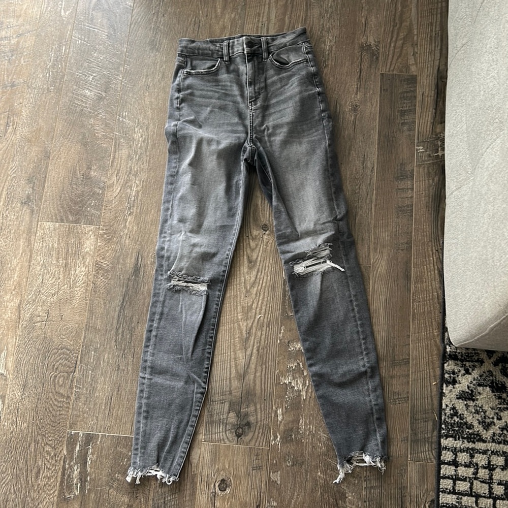 Ripped size 4 Long gray american eagle jeans